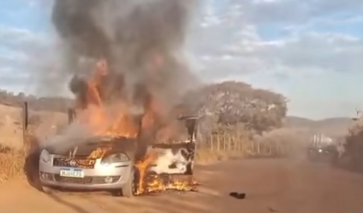 Dois homens são mortos a tiros em Bom Sucesso; polícia apura se uma das vítimas foi morta por engano